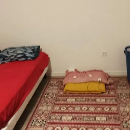 197 Δωμάτια σε οικογενειακή κατοικία